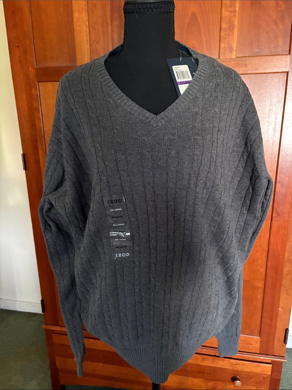 Izod Men’s Dark Charcoal V-Neck Cable Knit Sweater